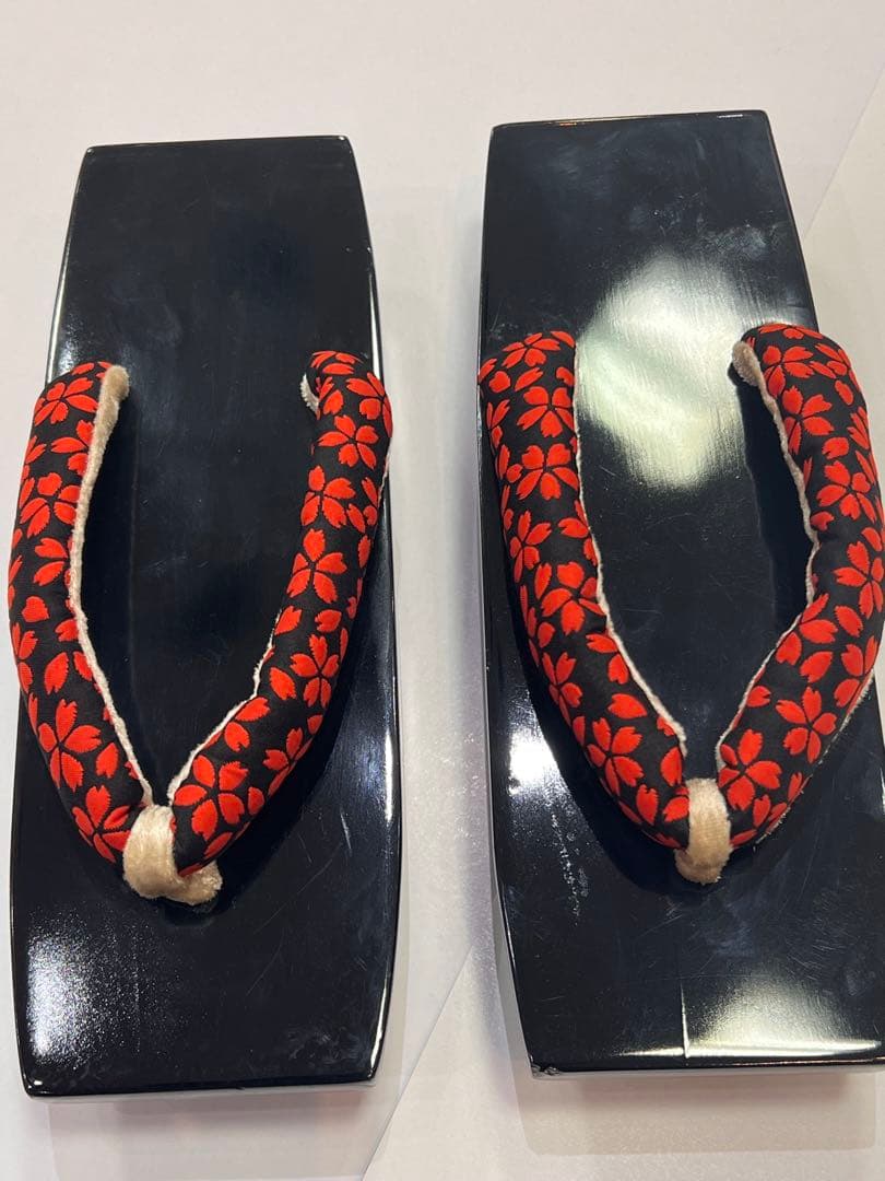 白地に藍色　綿麻浴衣