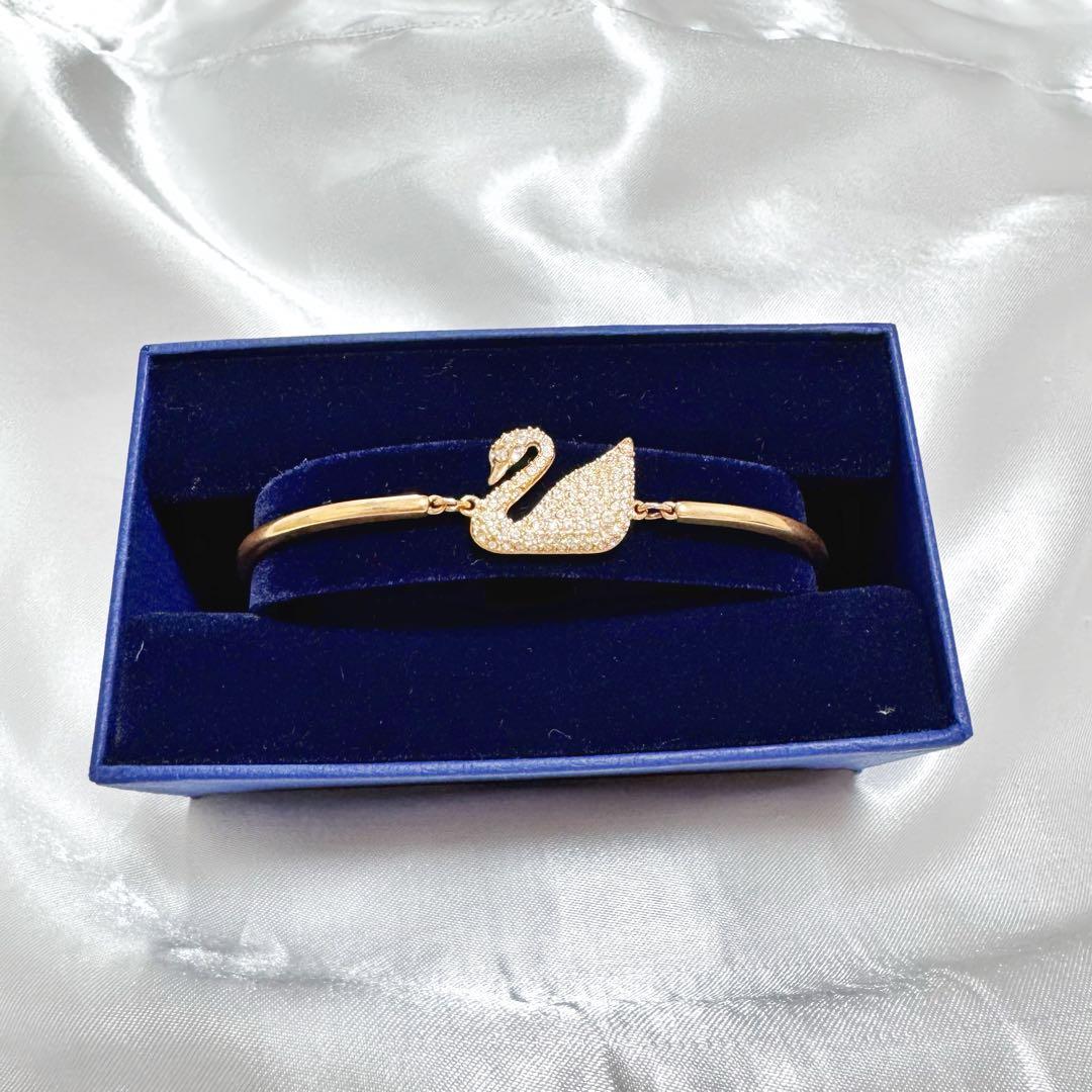 SWAROVSKI swan ブレスレット