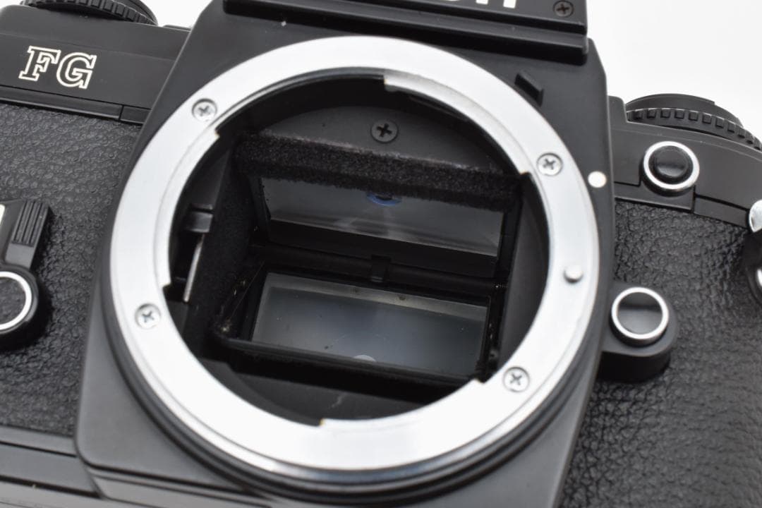 超美品 NIKON FG ブラック フィルムカメラ モルト新品交換済 M869
