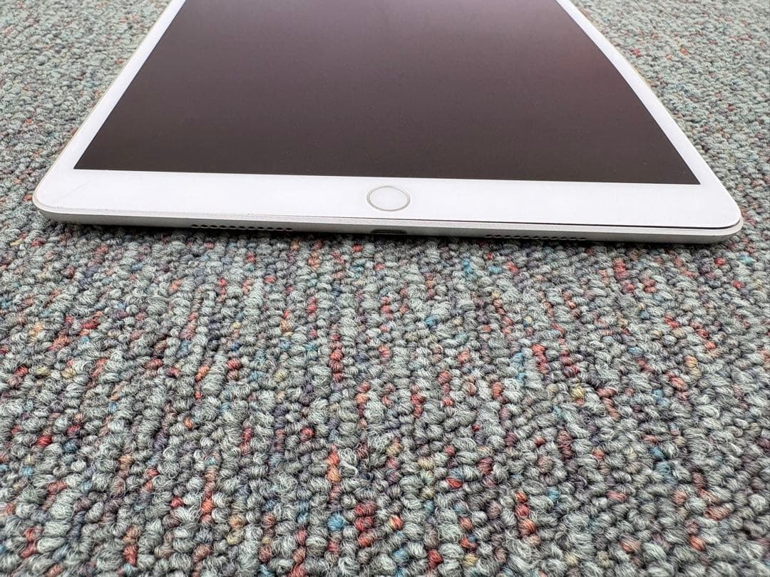 【100%】 iPad Air 第3世代　Wi-Fi + Cellularモデル