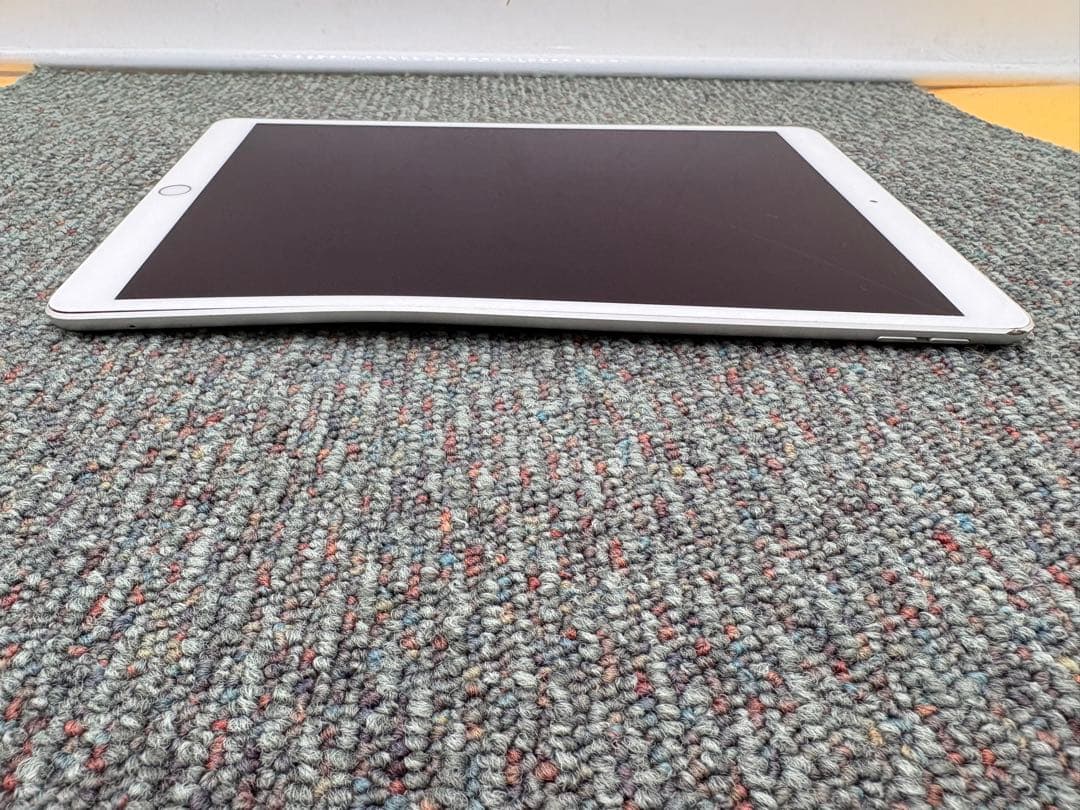 【100%】 iPad Air 第3世代　Wi-Fi + Cellularモデル