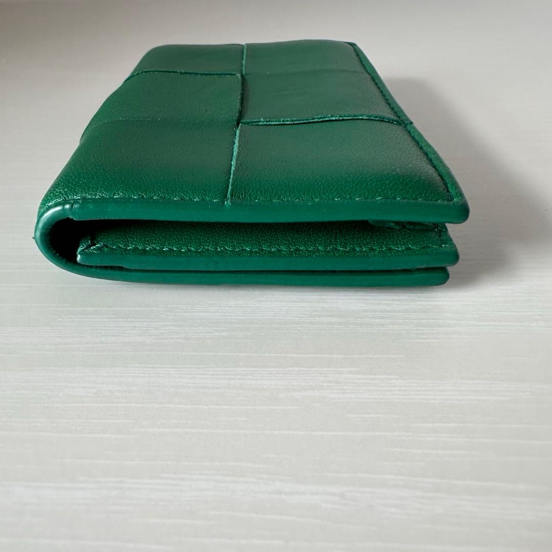 【美品】BOTTEGA VENETA イントレチャート　マキシ　パスケース　名刺