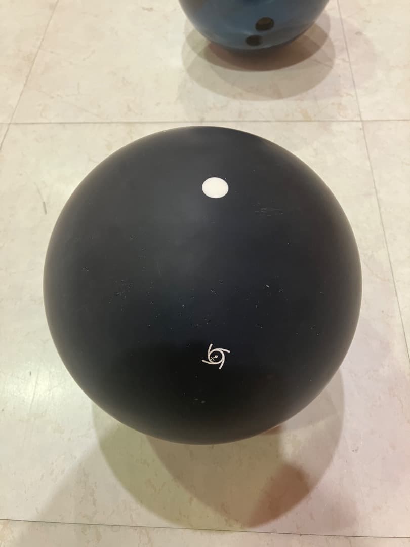 【ラニさん専用】LEVEL ボウリングボール　１５ポンド