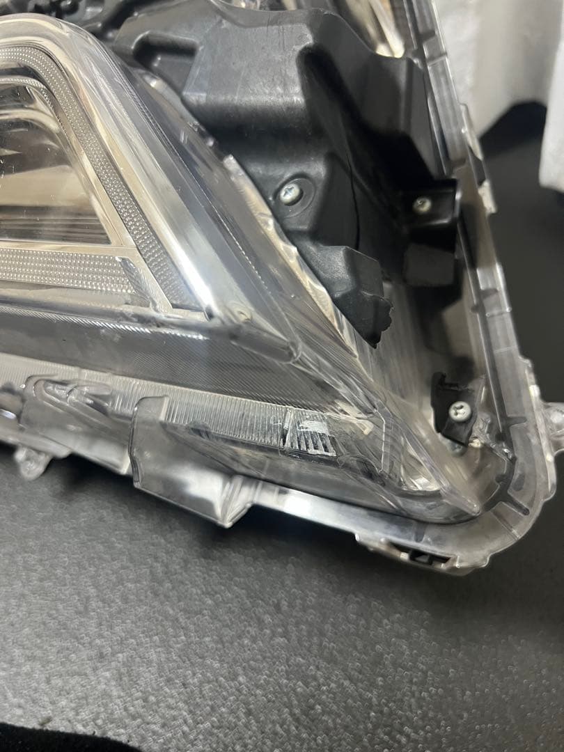 ヴェルファイア後期3連ゴールデンアイズ右ヘッドライト