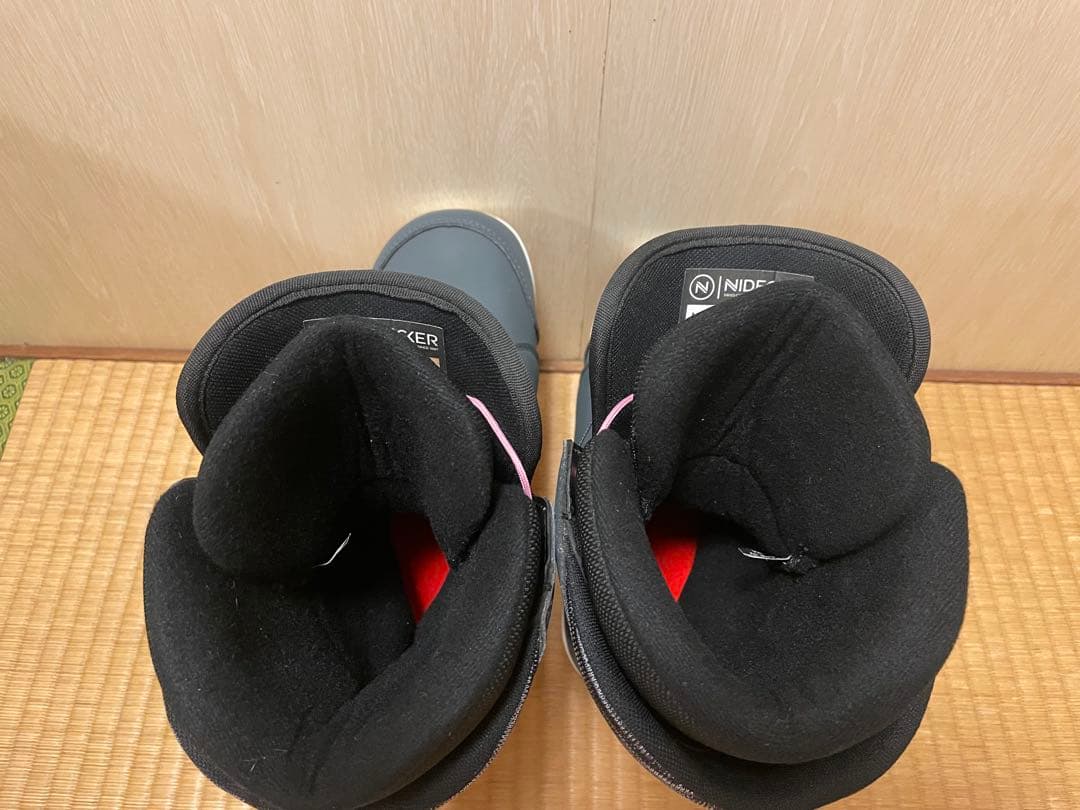 ナイデッカー　スノーボードブーツ　レディース　22.5cm