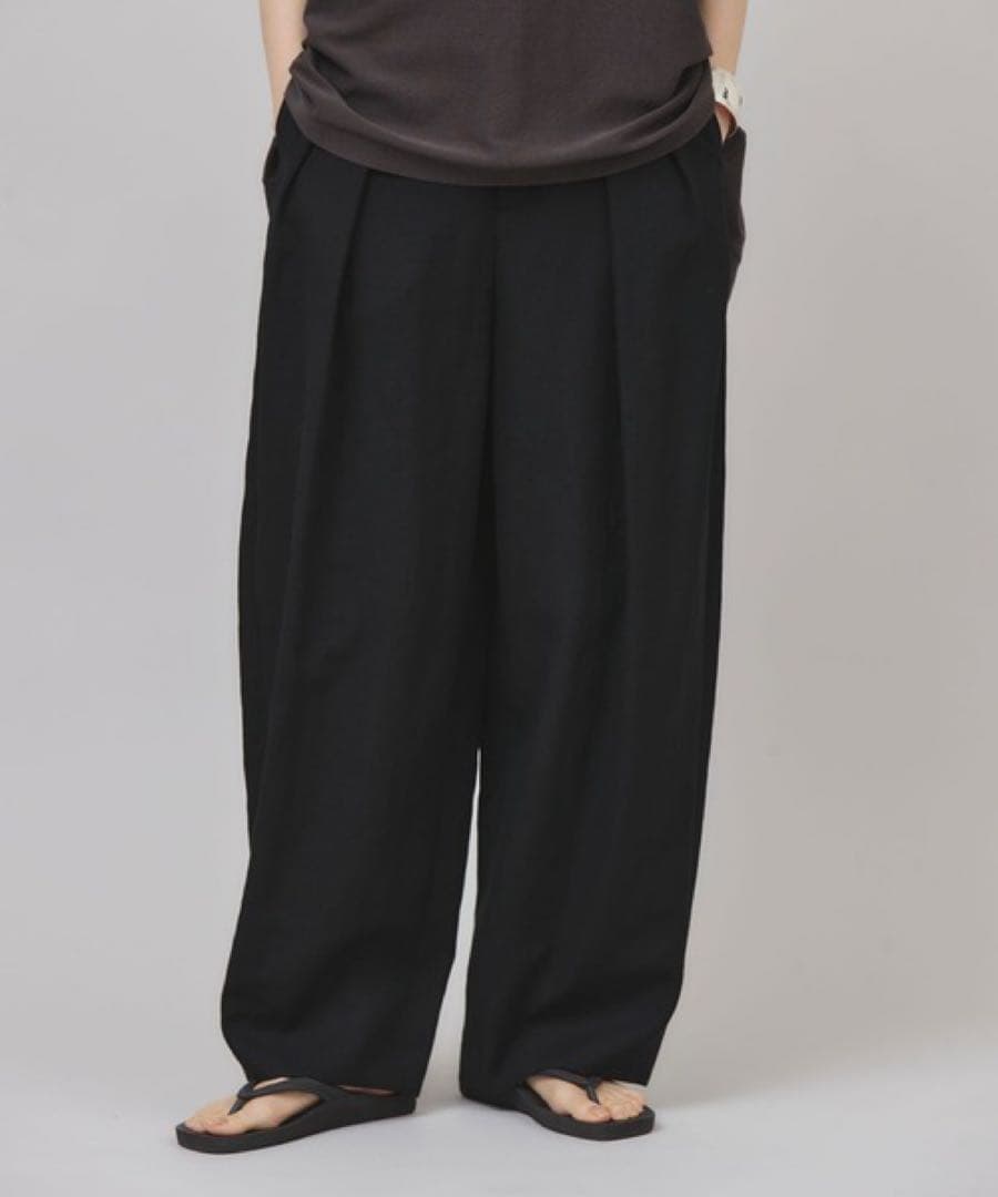 Curensology （カレンソロジー） プレーンツータックパンツ　黒　38