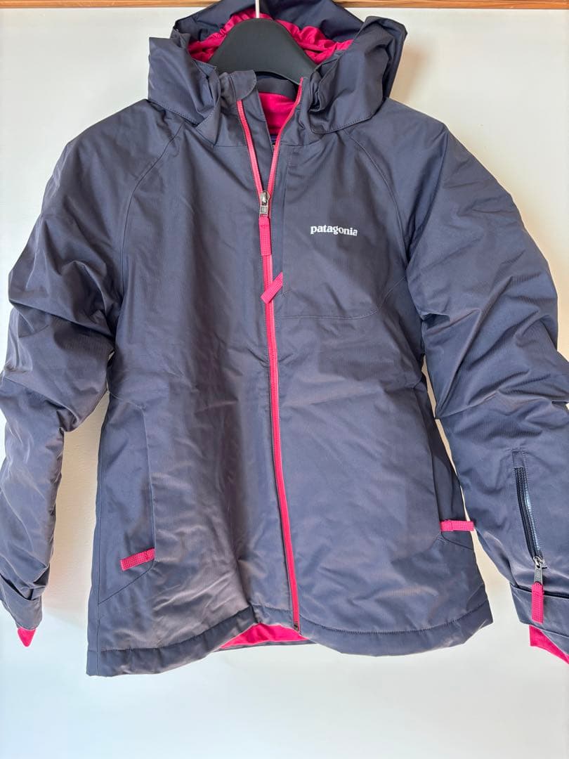 patagonia スノージャケット　 グレー/ピンク キッズ12才