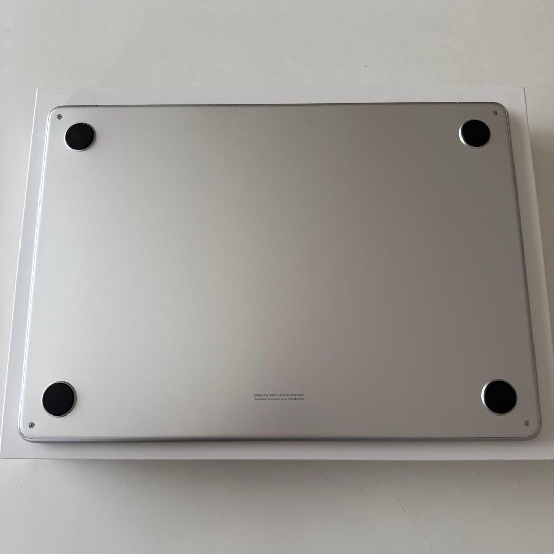 MacBook Air (M2, 13.6インチ, 16GB, 256GB)