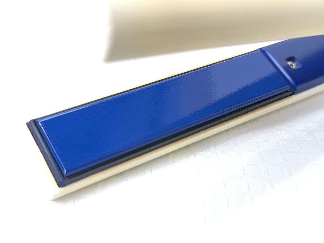 ヘアビューロン 3D Plus ストレート　リュミエリーナ　ヘアアイロン