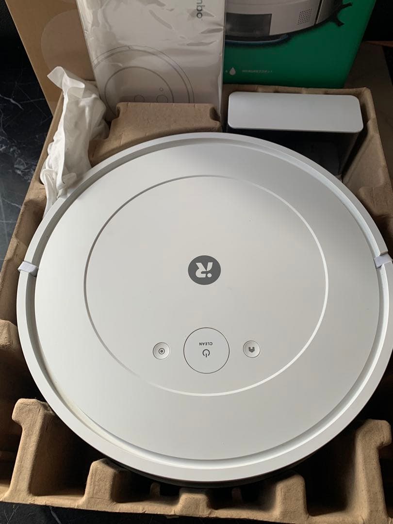 ルンバ コンボ エッセンシャル掃除ロボット