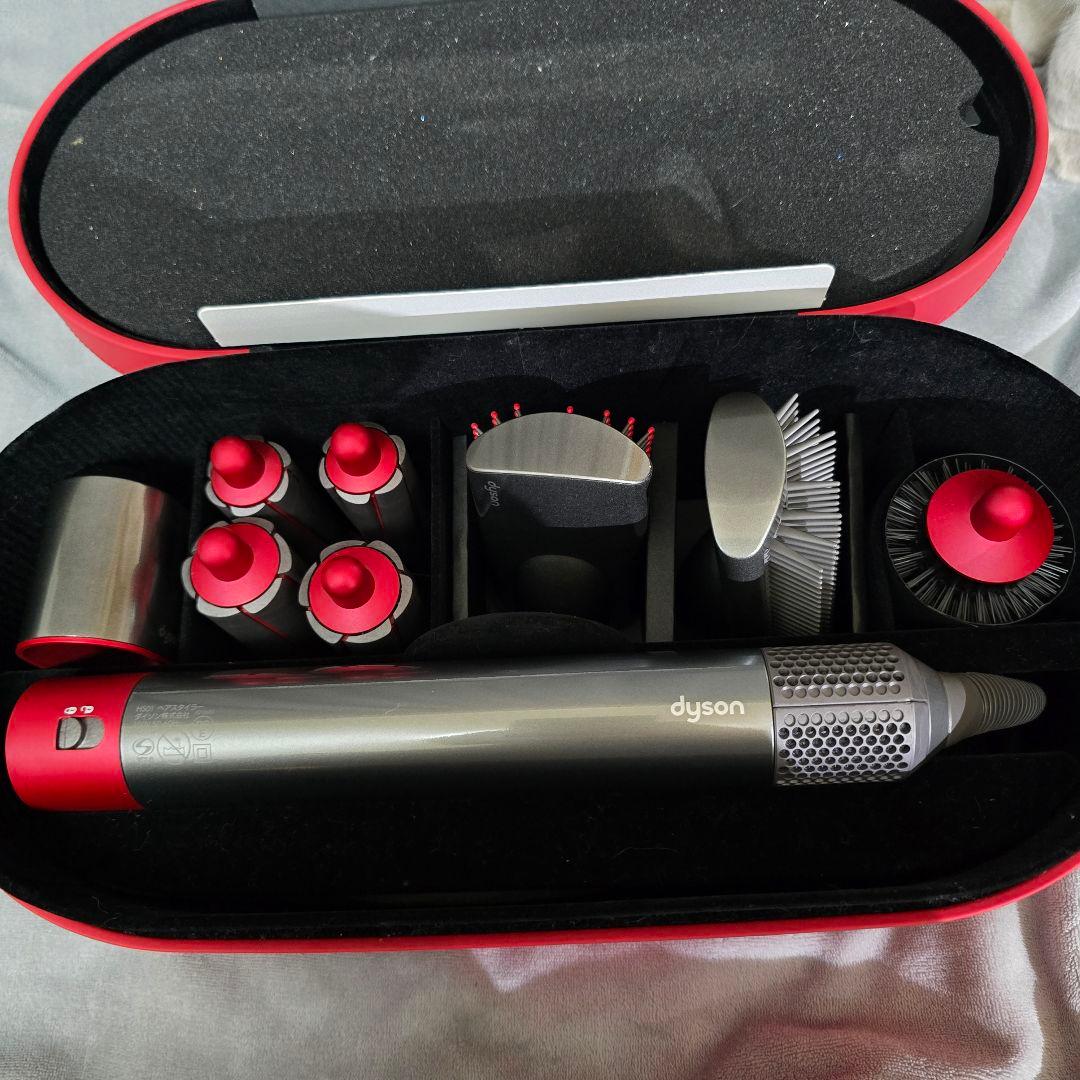 Dyson Airwrap ヘアドライヤー 赤　トラベルポーチ付き
