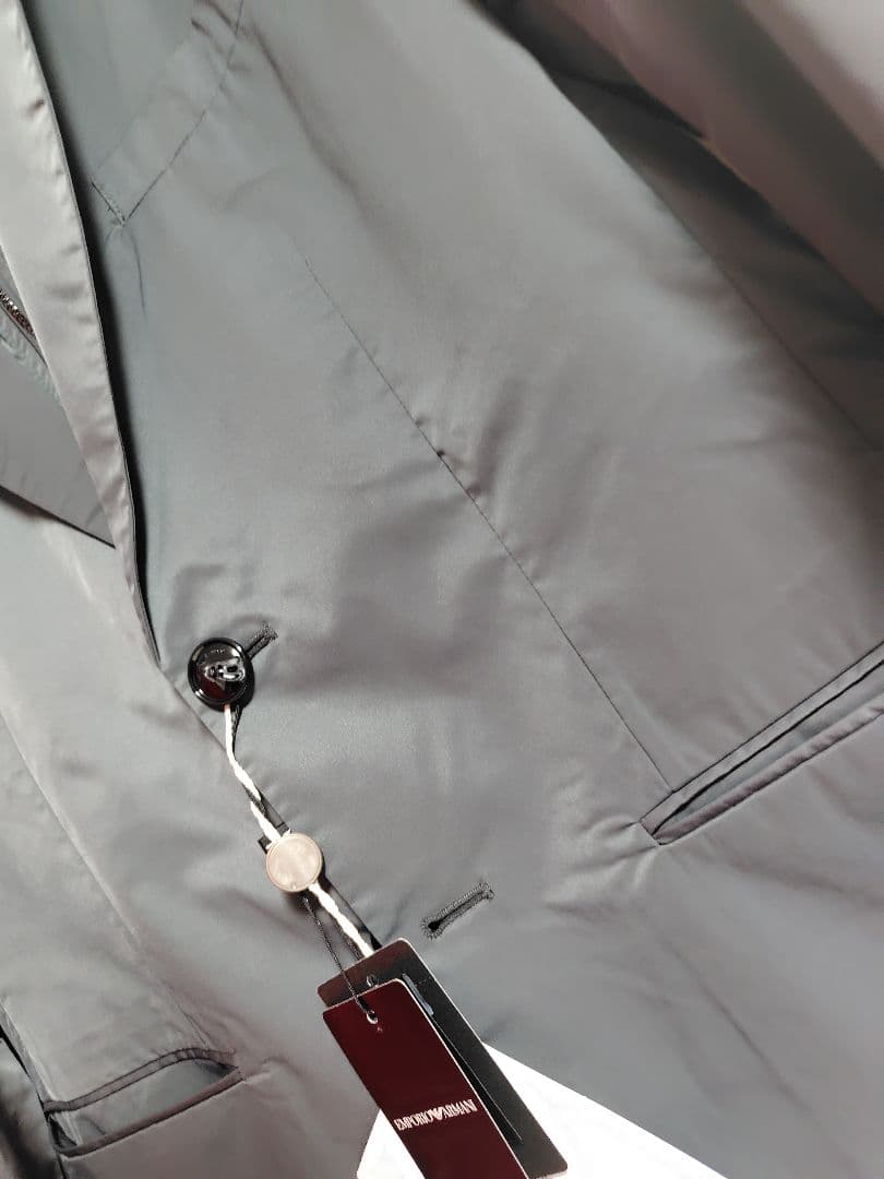 新品・未使用　EMPORIO ARMANI　テーラードジャケット取り外し可能