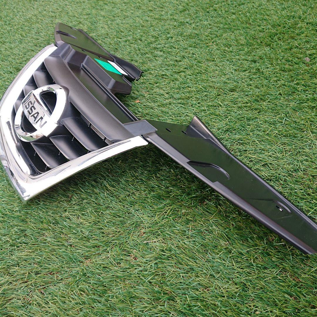 もえぴさん専用　ジューク　フロントグリル　センター・サイドグリル　前期　エンブ