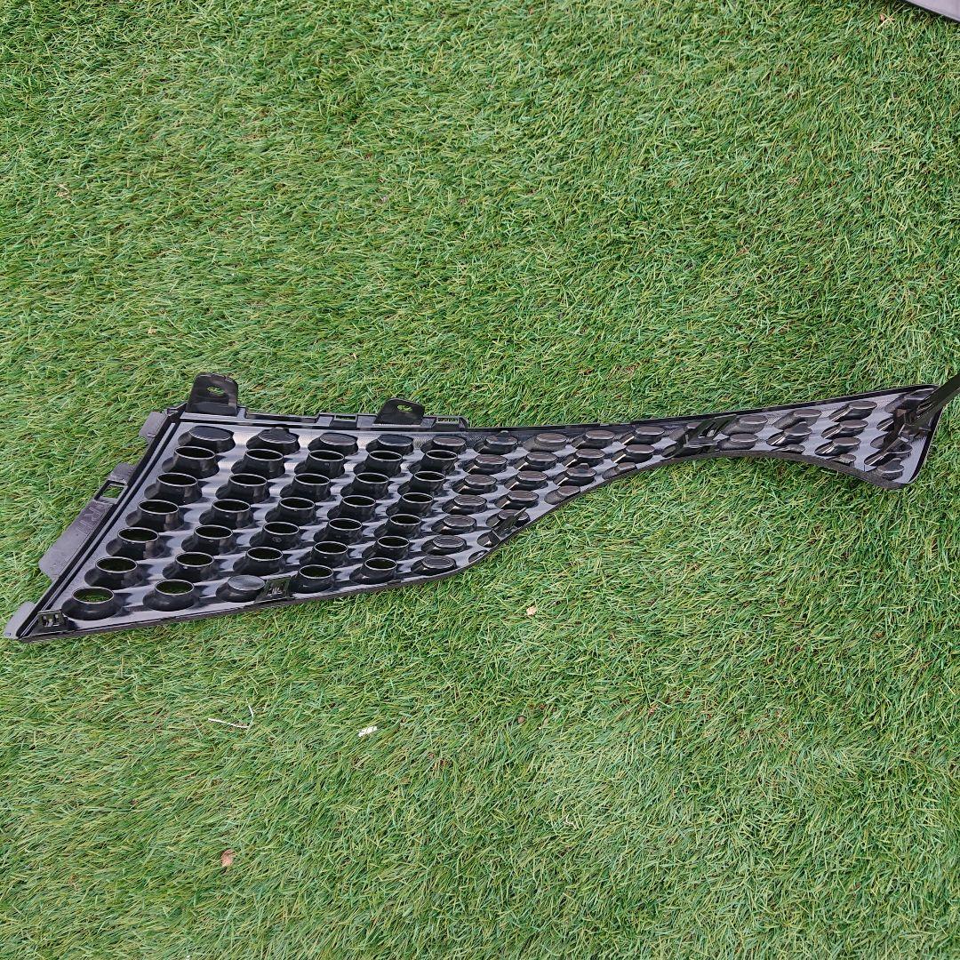 もえぴさん専用　ジューク　フロントグリル　センター・サイドグリル　前期　エンブ