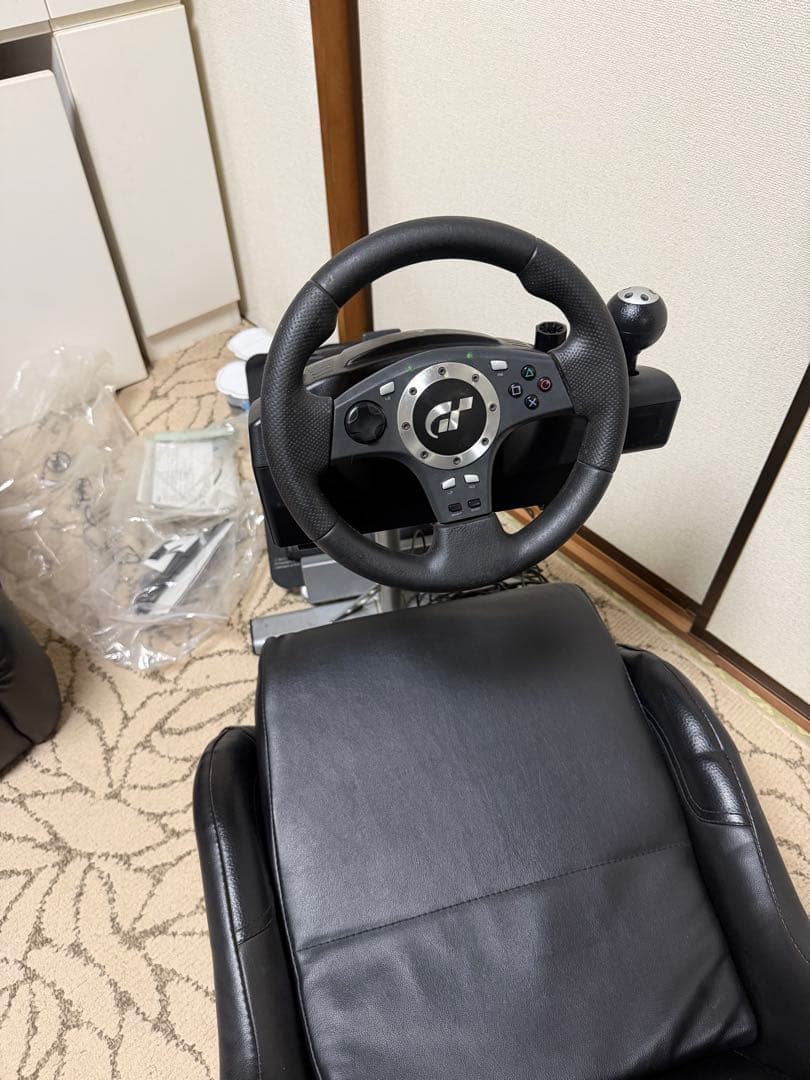 Playseat 黒・ロジクールGRAN TURISMO4・F1ソフト2本オマケ