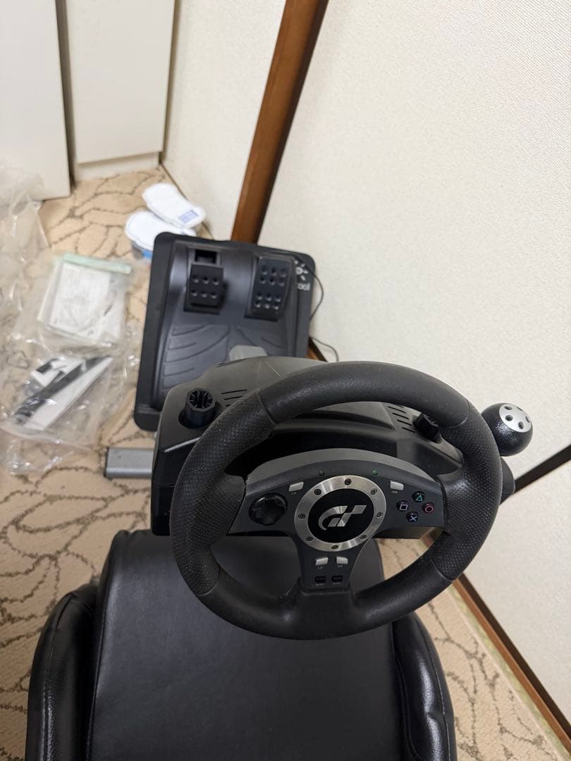 Playseat 黒・ロジクールGRAN TURISMO4・F1ソフト2本オマケ