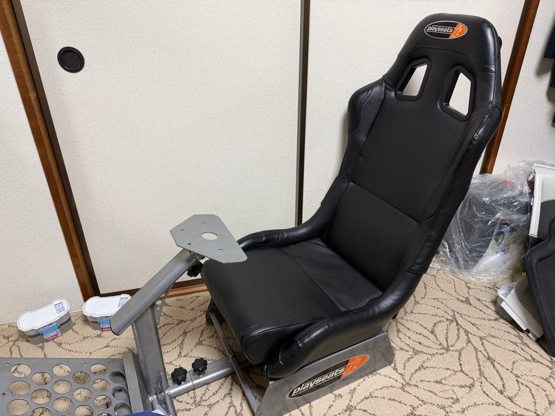 Playseat 黒・ロジクールGRAN TURISMO4・F1ソフト2本オマケ