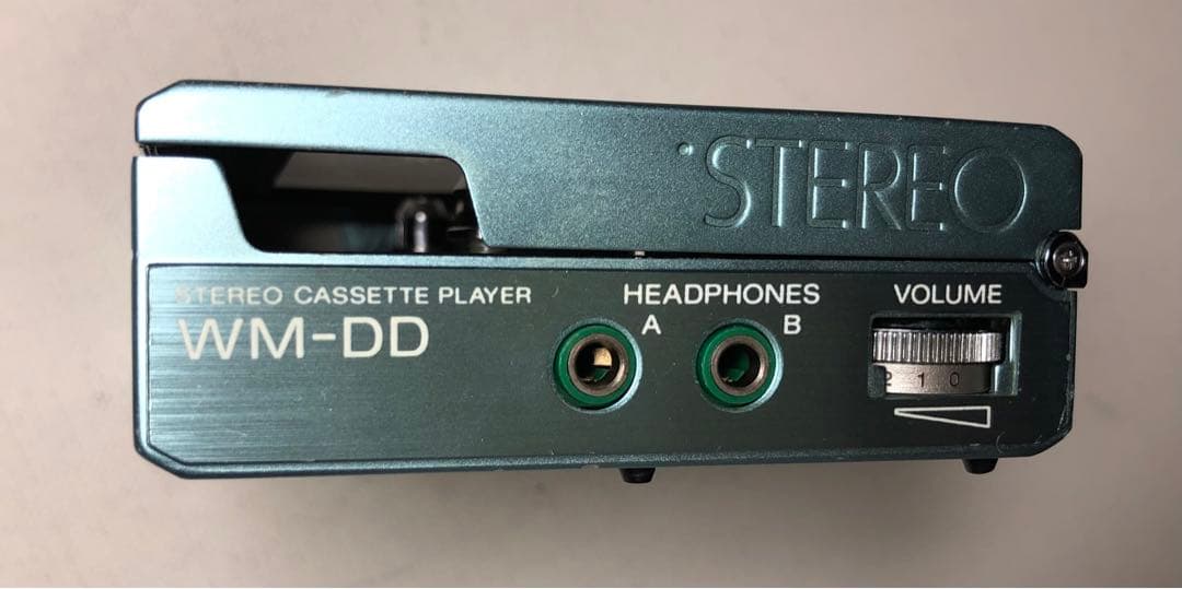 これ液漏復活？ワウフラ仕様通動くSONY WM-DDアナログガジェット、ブルーQ