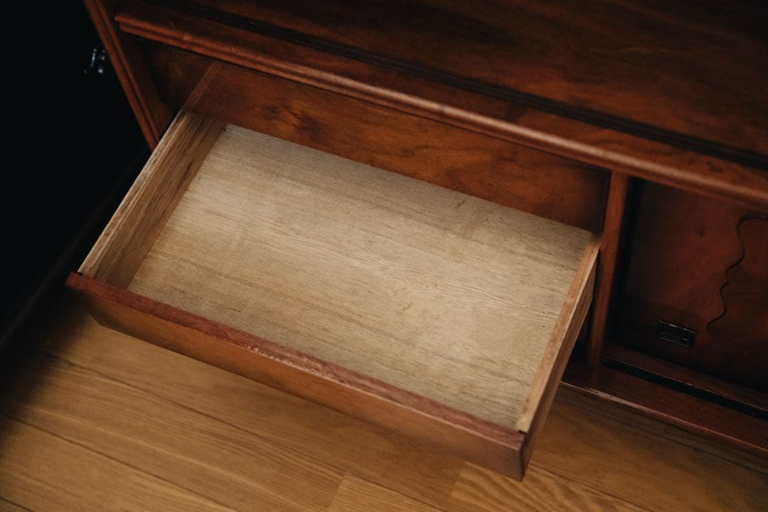 水屋箪笥/レトロな木製キャビネット