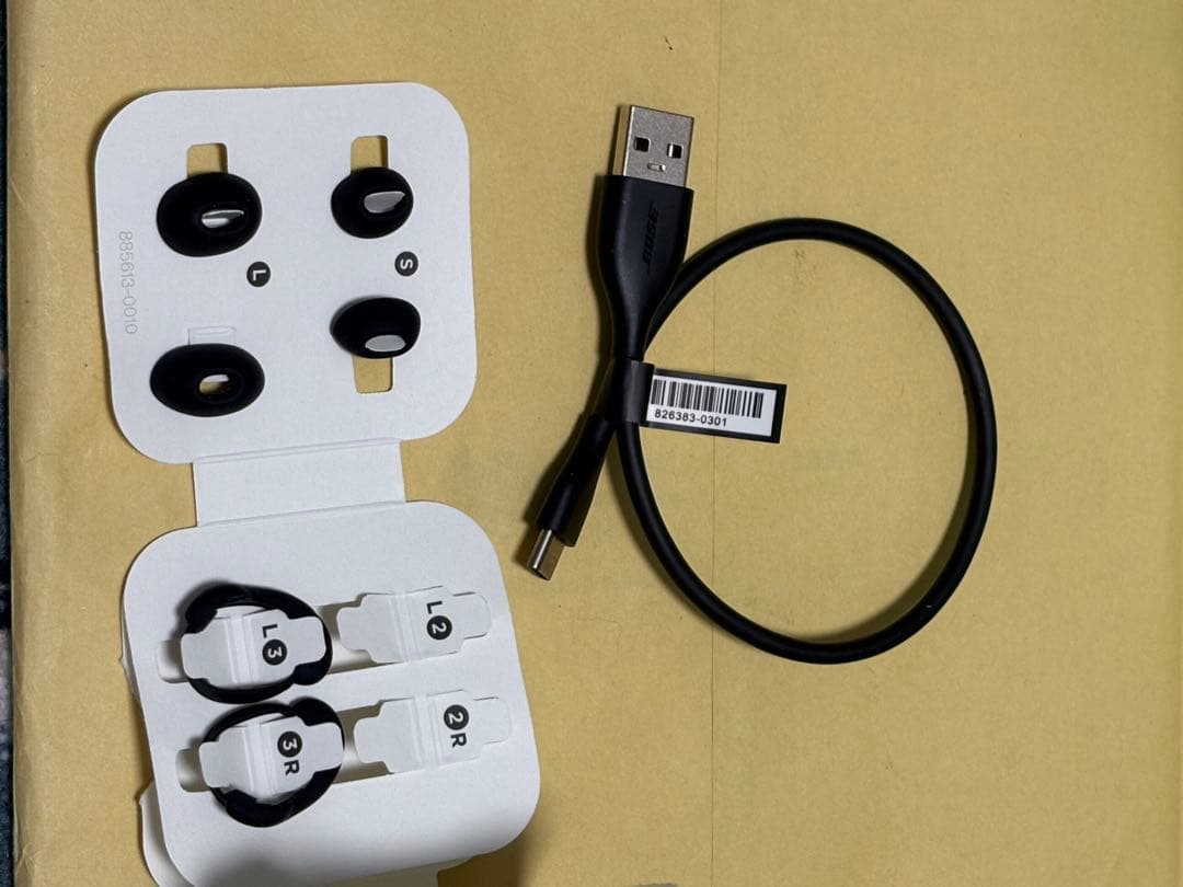 BOSE QUIET COMFORT ULTRA純正箱付(充電ケースと左耳のみ)