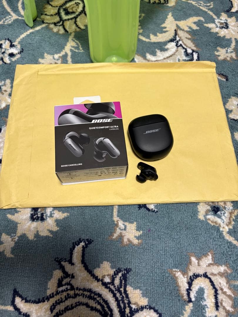 BOSE QUIET COMFORT ULTRA純正箱付(充電ケースと左耳のみ)