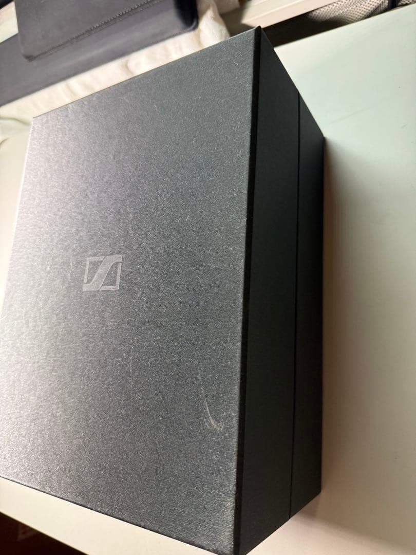 ゼンハイザー senheiser HD700オープン型ヘッドホン