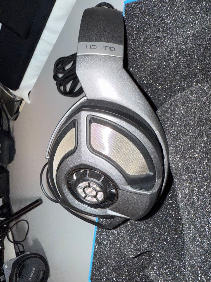 ゼンハイザー senheiser HD700オープン型ヘッドホン
