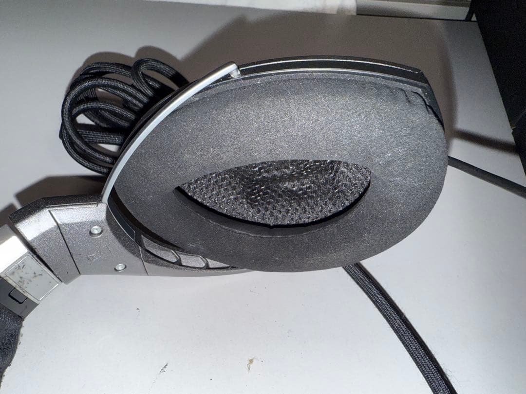 ゼンハイザー senheiser HD700オープン型ヘッドホン