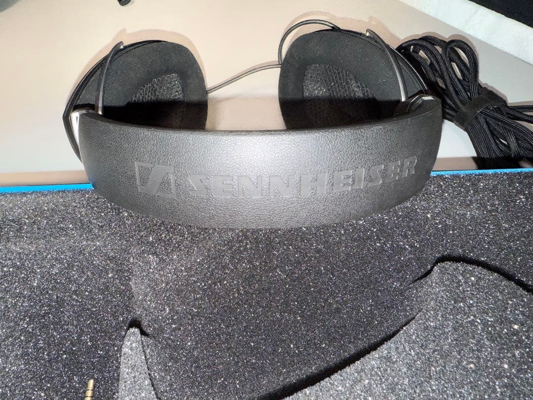 ゼンハイザー senheiser HD700オープン型ヘッドホン