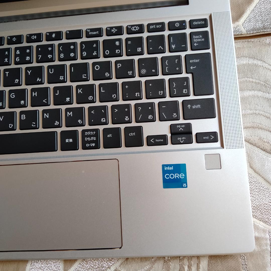 HP 13インチ 13世代i5 1335U 16G 256G 1920x1080