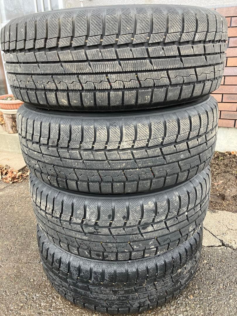 ミキさん用トーヨータイヤ225/60R17スタッドレスホイールセット17 SUV