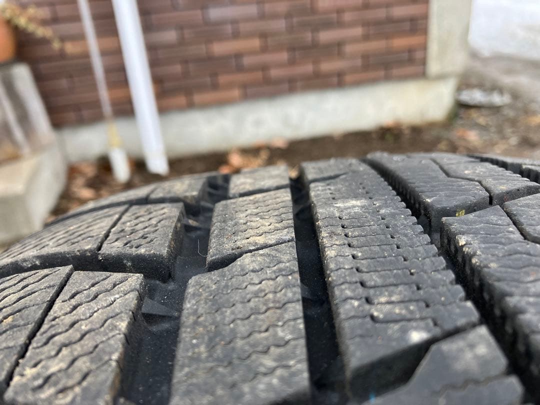 ミキさん用トーヨータイヤ225/60R17スタッドレスホイールセット17 SUV