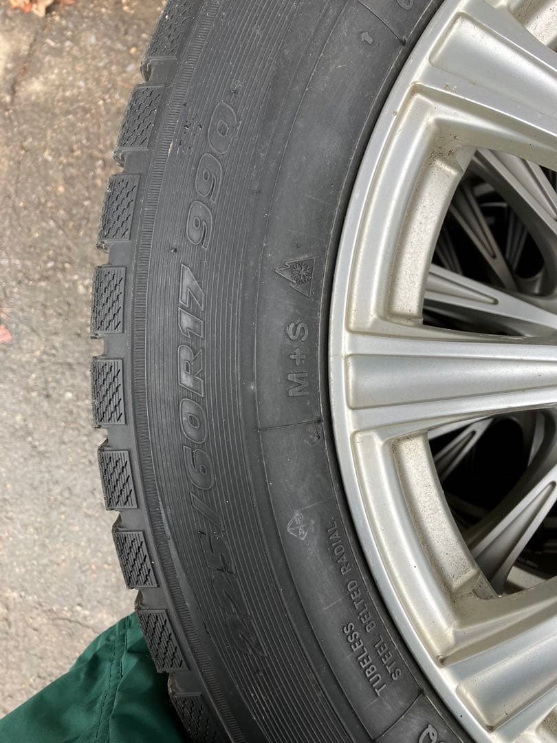 ミキさん用トーヨータイヤ225/60R17スタッドレスホイールセット17 SUV