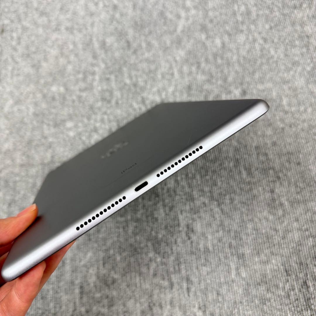 美品iPad 第6世代 (2018) 32GB Wi-Fiモデル スペースグレイ