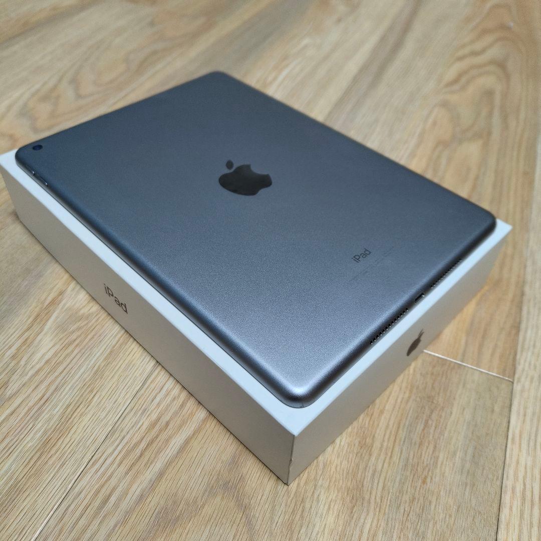 Apple iPad 第6世代 32GB Wi-Fiモデル 9.7インチ