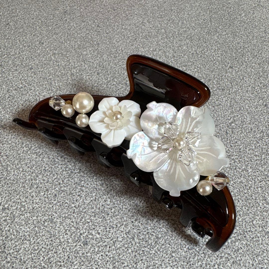 コンプレックスビズ　シェル　フラワークリップ