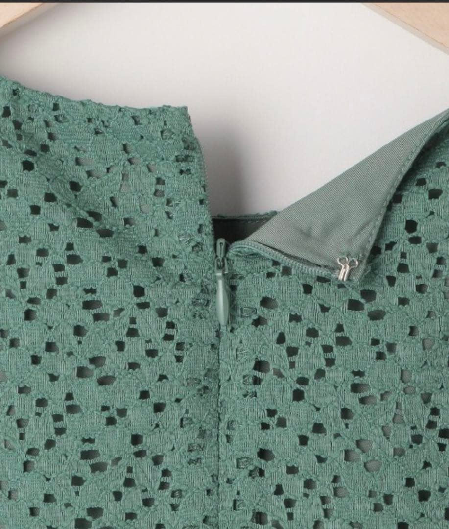 お値下げ　総レースドレスL