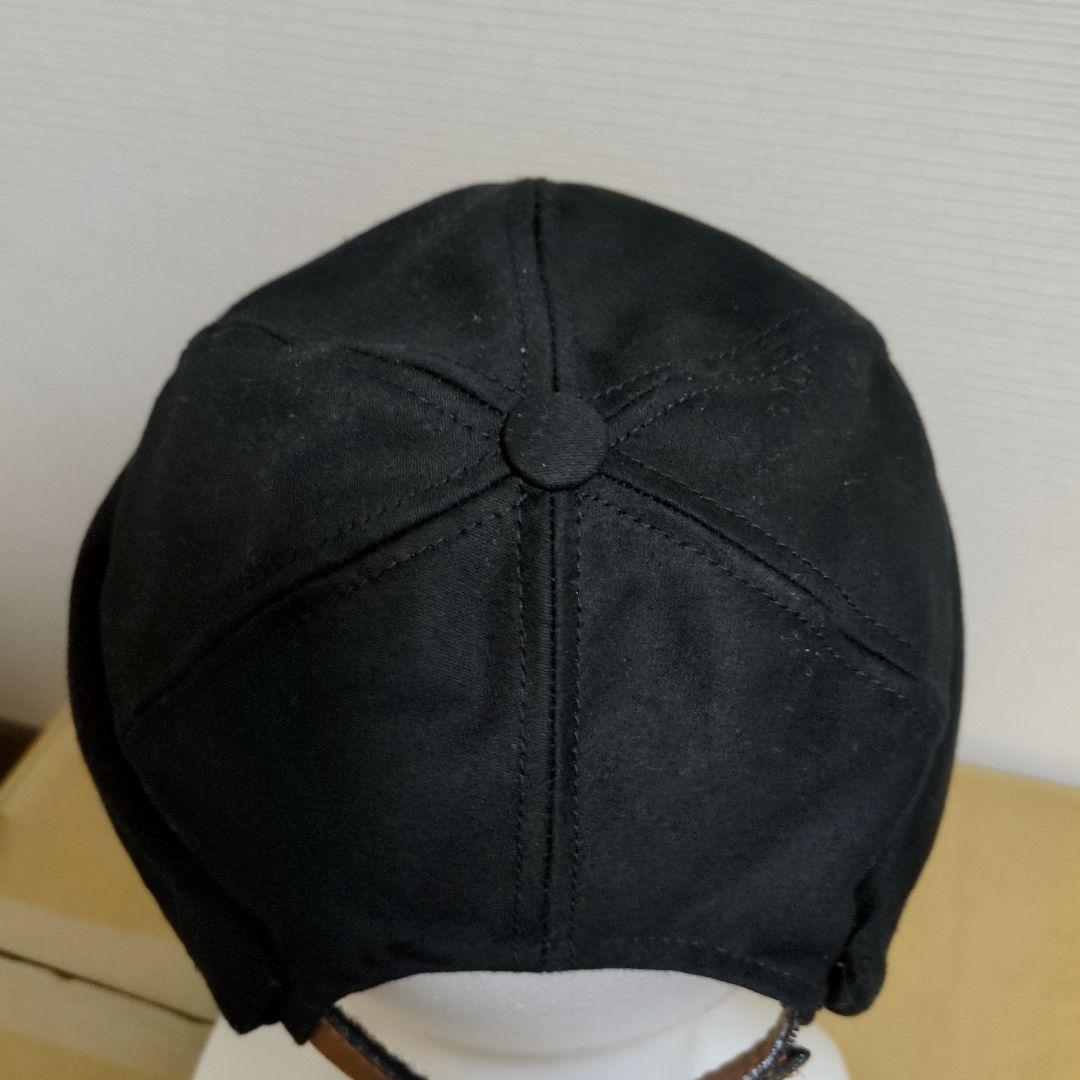 黒のキャップ レザー調バックストラップ