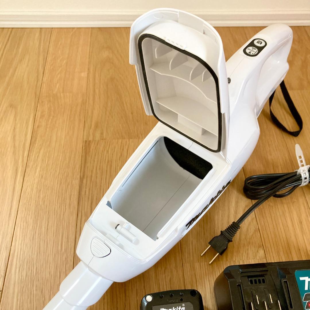【美品】マキタ CL107FD 掃除機＋充電器 紙パック付 充電式クリーナー