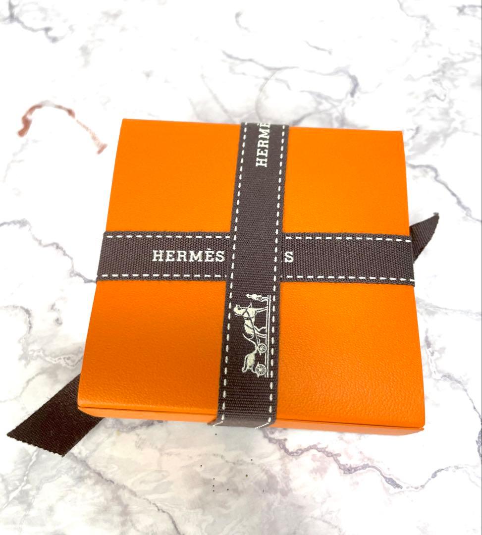 値下 新品未使用　HERMES POUDRE D'ORFÈVRE フェイスパウダ