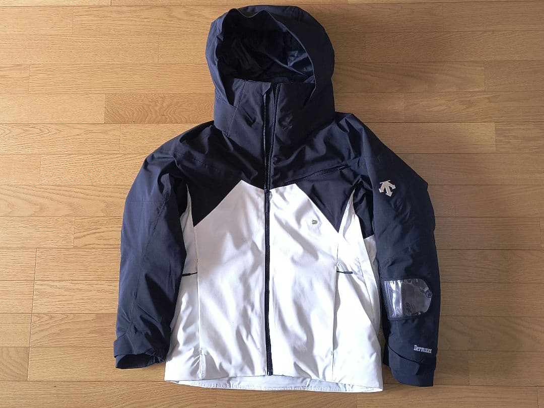 DESCENTE　スキー用ジャケット 黒白