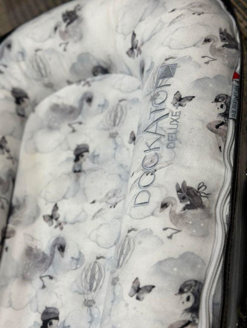 【極美品お得なスペア付き】DOCKATOT ドッカトット　デラックスプラス