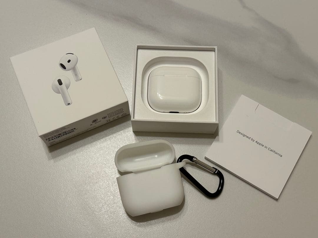 AirPods4 本体 ホワイト シリコンケース付き