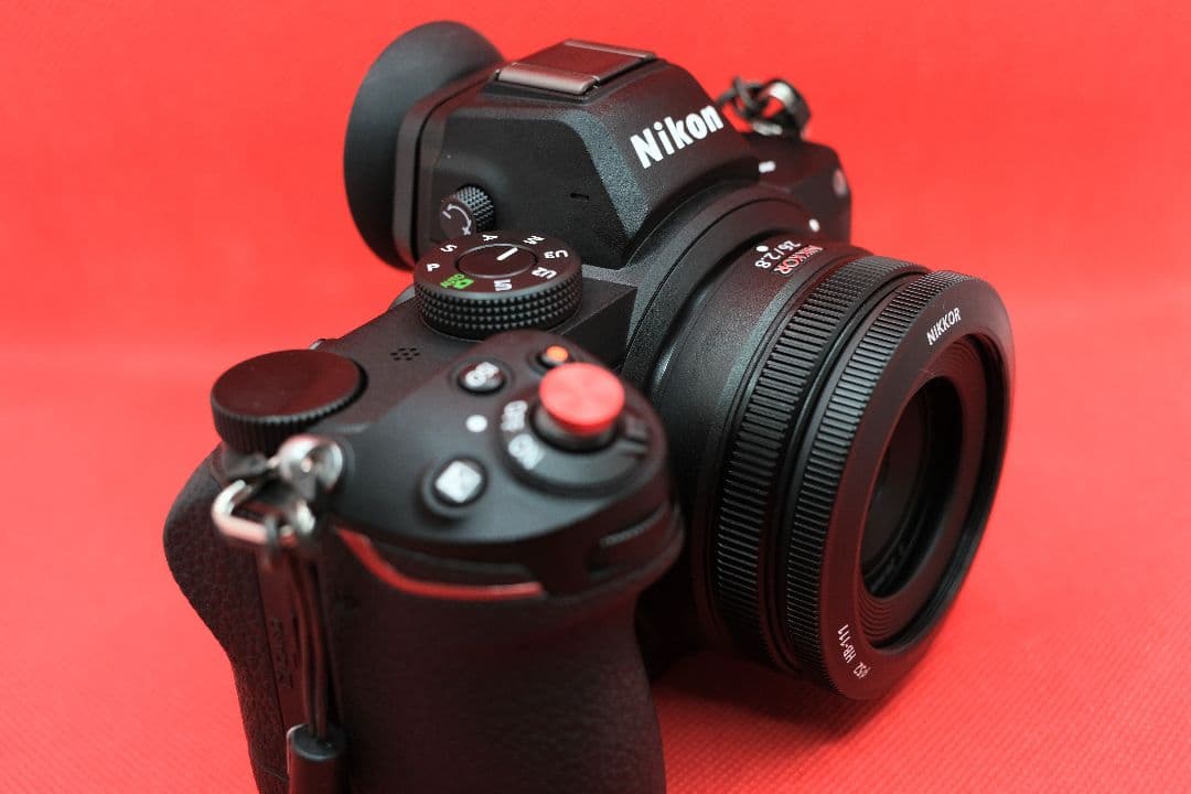 【美品】NIKKOR Z 26mm f/2.8 レンズ