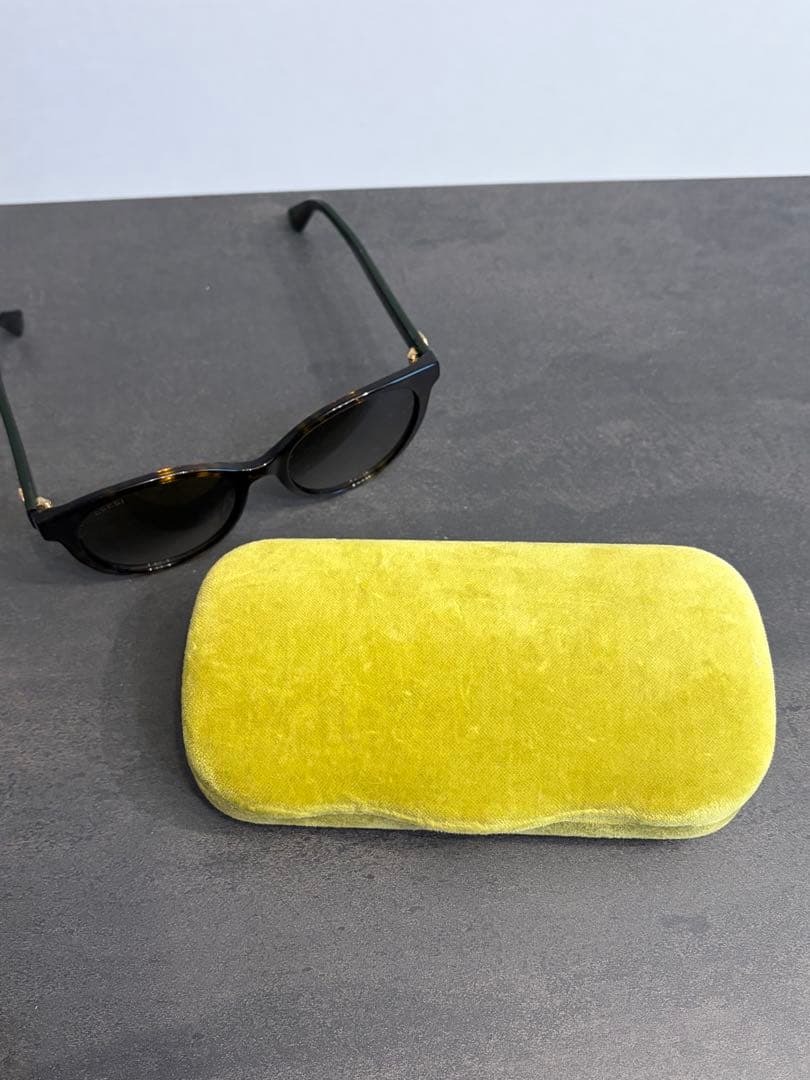 GUCCI キャットアイサングラス