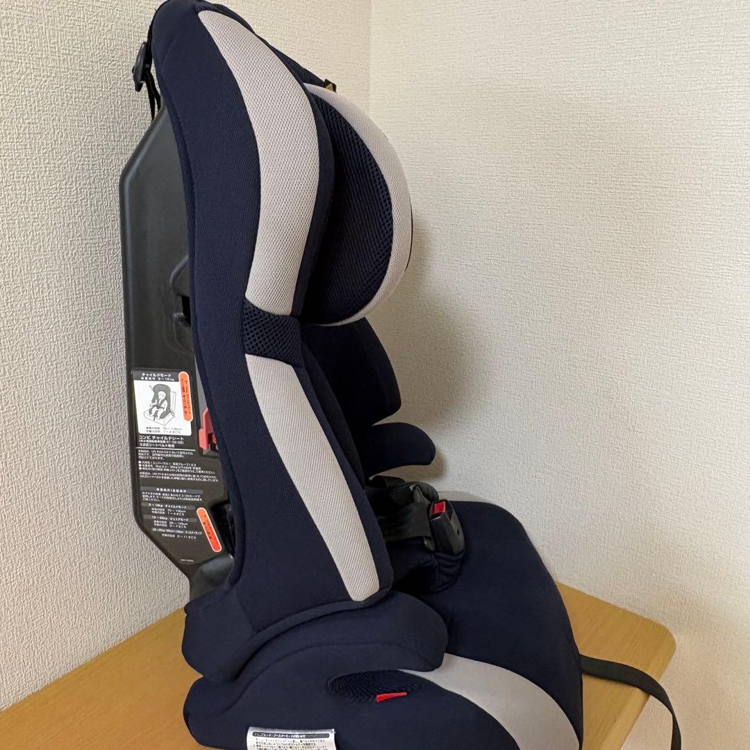 m 様コンビ ジョイトリップ　Simplight ジュニアシート