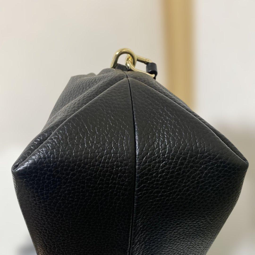 フルラ　ブラックレザーショルダーバッグ