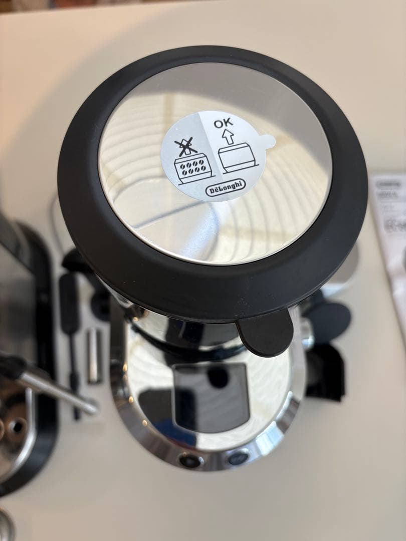 美品　デロンギDeLonghiエスプレッソマシン、グラインダーセット　おまけつき