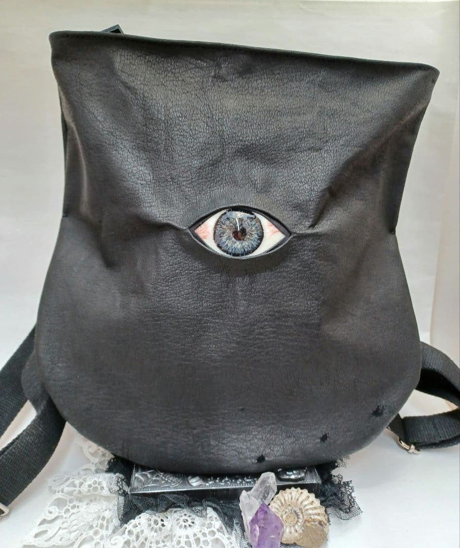 一つ目玉の柔らかリュック
