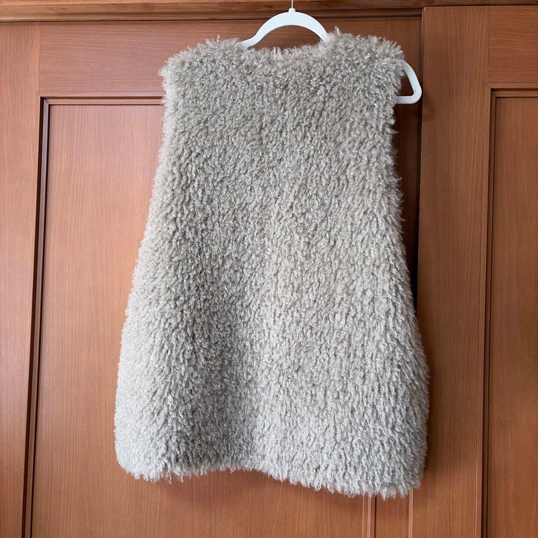 rose　マイカ&ディール　ベージュファーベスト ノーカラー